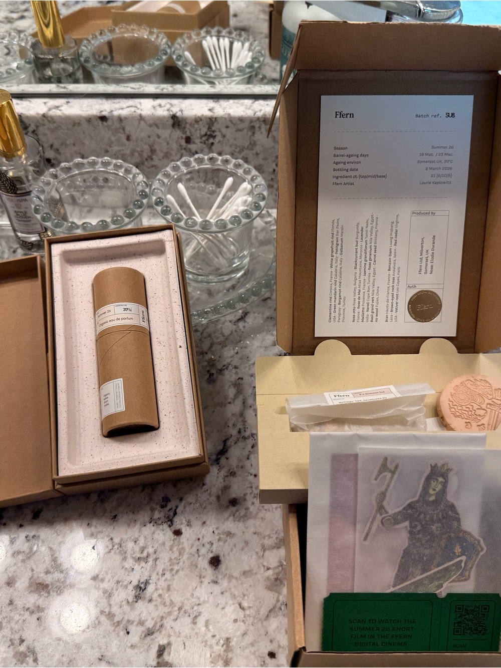 Efern Home Accent Kit — Cream and Brown Scented Set